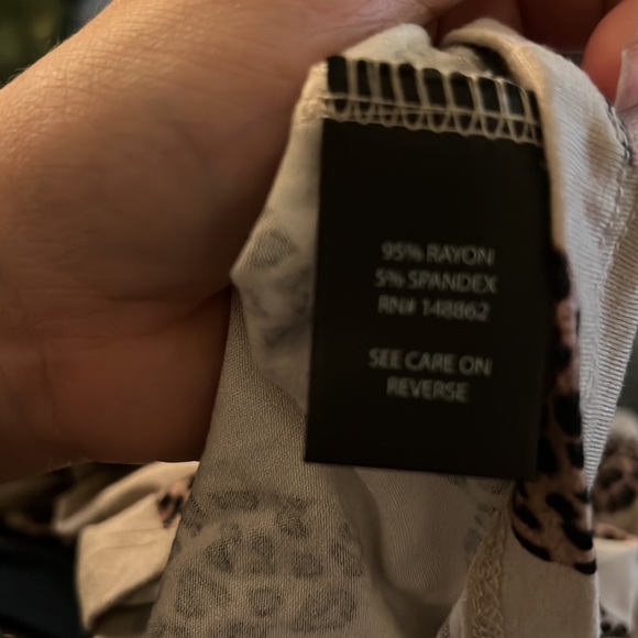 NWT Torrid Long Sleeve Crew Neck Leopard Print Heart Top - Picture 2 of 5